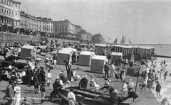 Hastings Beach c1920